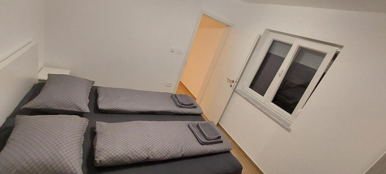 Stara Malija Apartment Изола Екстериор снимка