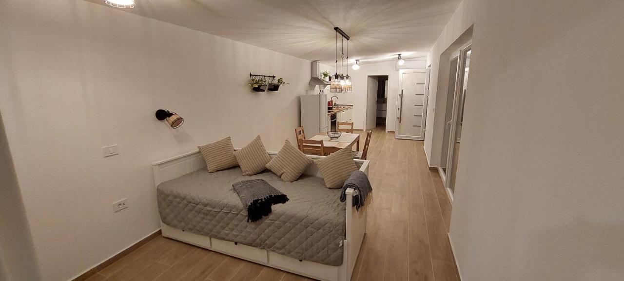 Stara Malija Apartment Изола Екстериор снимка